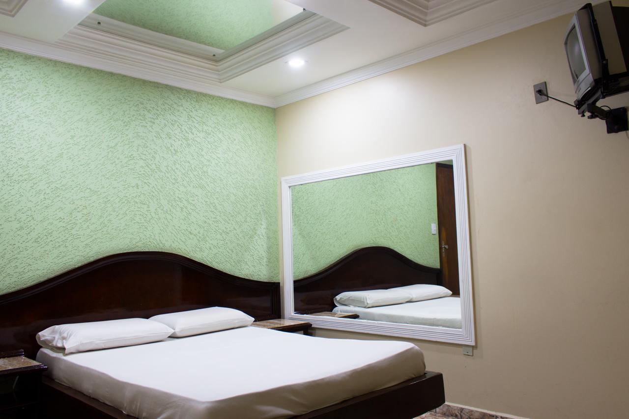 Hotel Valadares Núcleo Bandeirante Kültér fotó